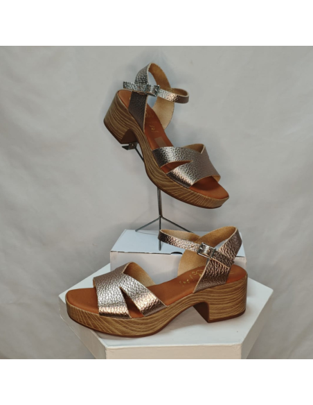 SANDALIA DE TACÓN