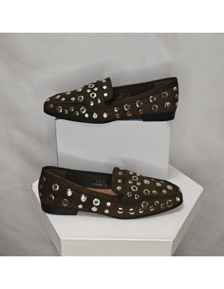 MANOLETINAS CON TACHUELAS